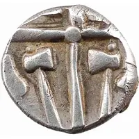 Drachm with opposed axes